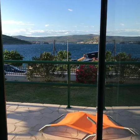 3 Bedroom On The Sea With Garden Apartment Razanj