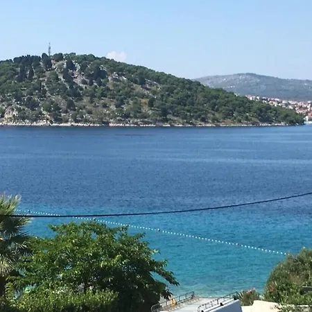 3 Bedroom On The Sea With Garden Ražanj