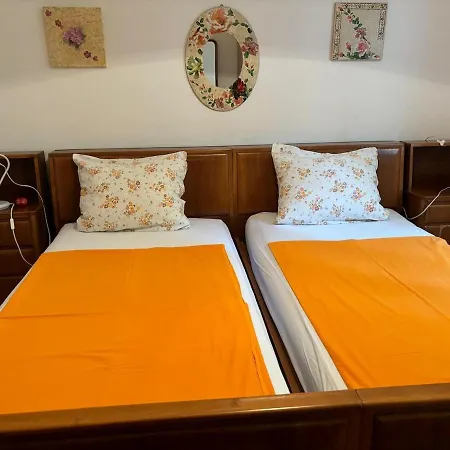 3 Bedroom On The Sea With Garden 아파트 Ražanj