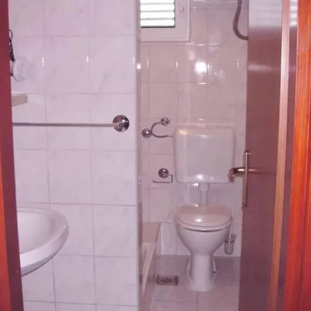 3 Bedroom On The Sea With Garden 아파트