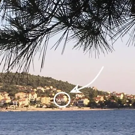 3 Bedroom On The Sea With Garden *