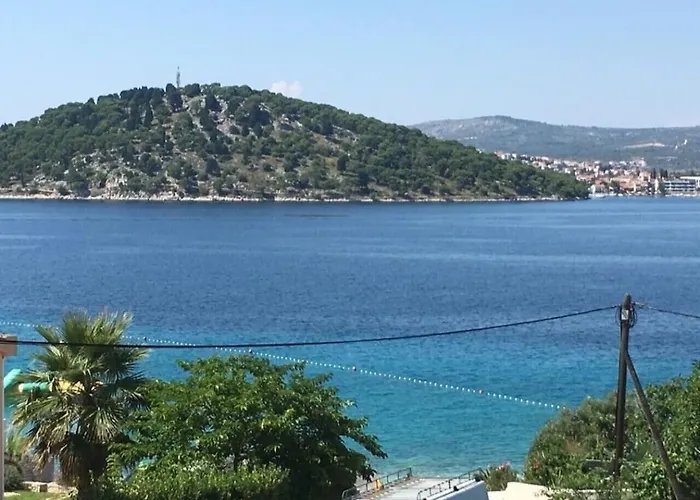 3 Bedroom On The Sea With Garden Ražanj