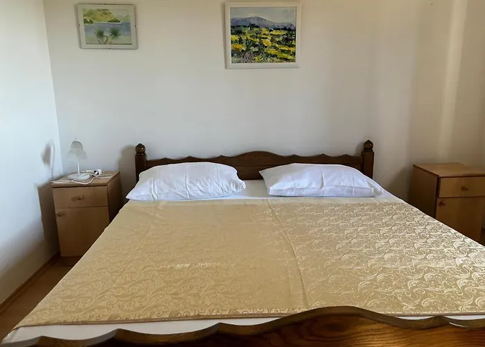 アパート 3 Bedroom On The Sea With Garden *